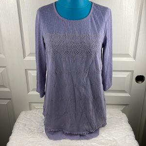 Maurice’s NWT periwinkle lace front 3/4 length sleeves.